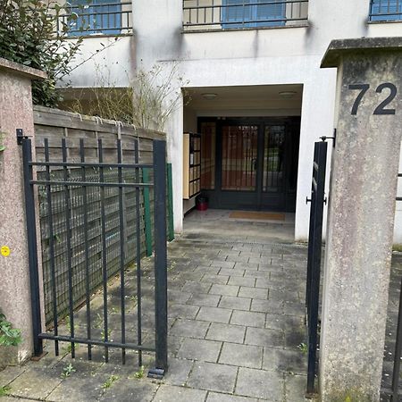 Appartamento Le Studio Du 72 Bussy-Saint-Georges Esterno foto